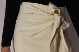 Alternative view of creme rok met strik